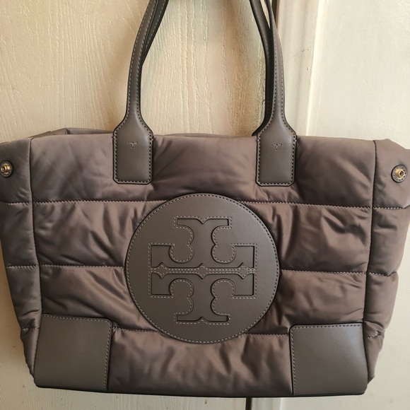 Tory Burch Ella Mini Taupe Puffer Bag. NWOT Approx 13” W x 10” H. Handle drop 8” - Picture 2 of 12